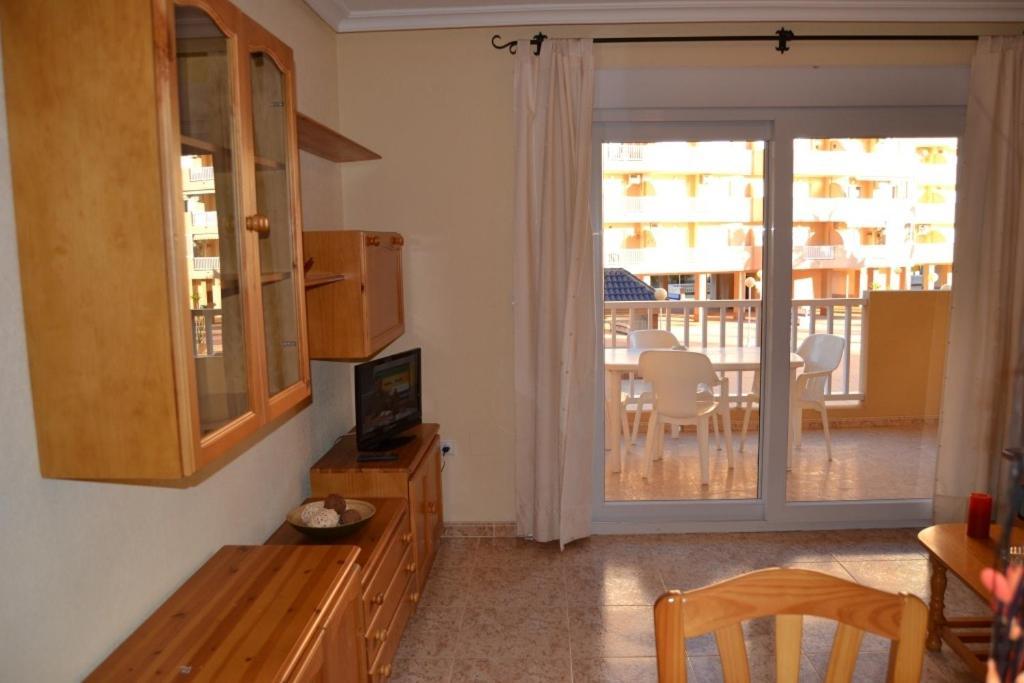 Apartamentos Turisticos Puerto Tomas Maestre ラ・マンガ・デル・マール・メノール 部屋 写真