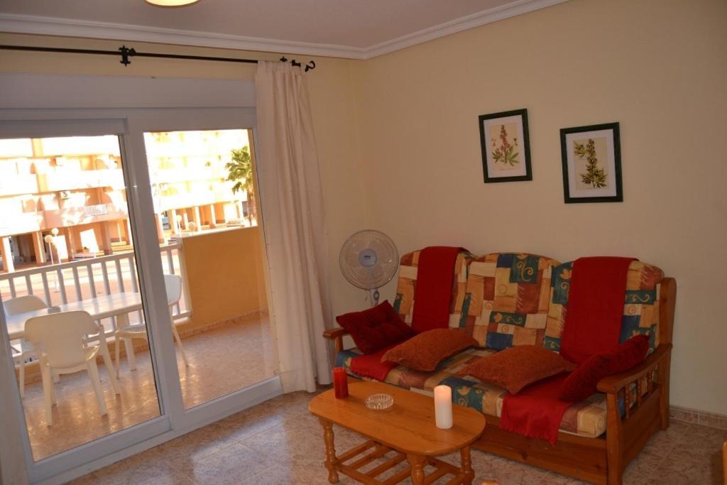 Apartamentos Turisticos Puerto Tomas Maestre ラ・マンガ・デル・マール・メノール 部屋 写真