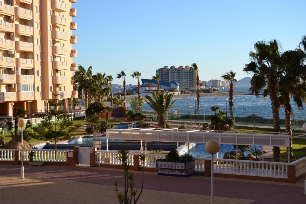 Apartamentos Turisticos Puerto Tomas Maestre ラ・マンガ・デル・マール・メノール エクステリア 写真